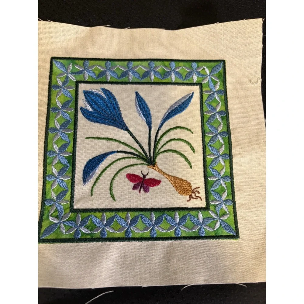 Set of 12 Vtg Quilt Blocks~ Machine Embroidered~Birds and Flowers~4-6